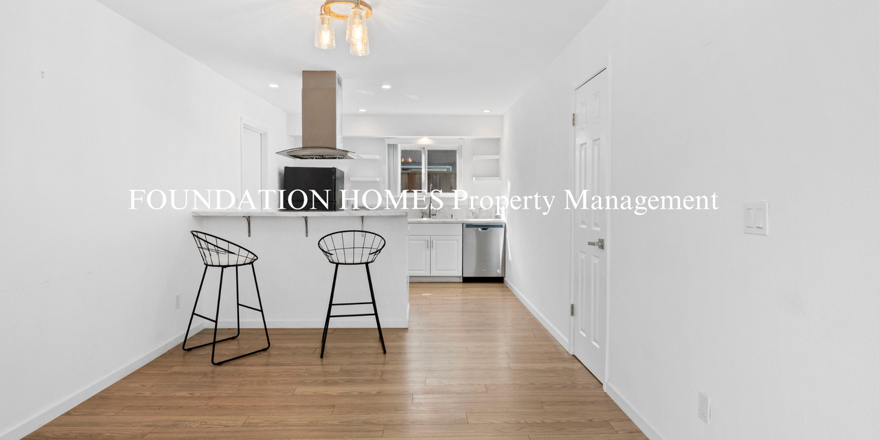 151 Kenwood Ct - Photo 6 of 16