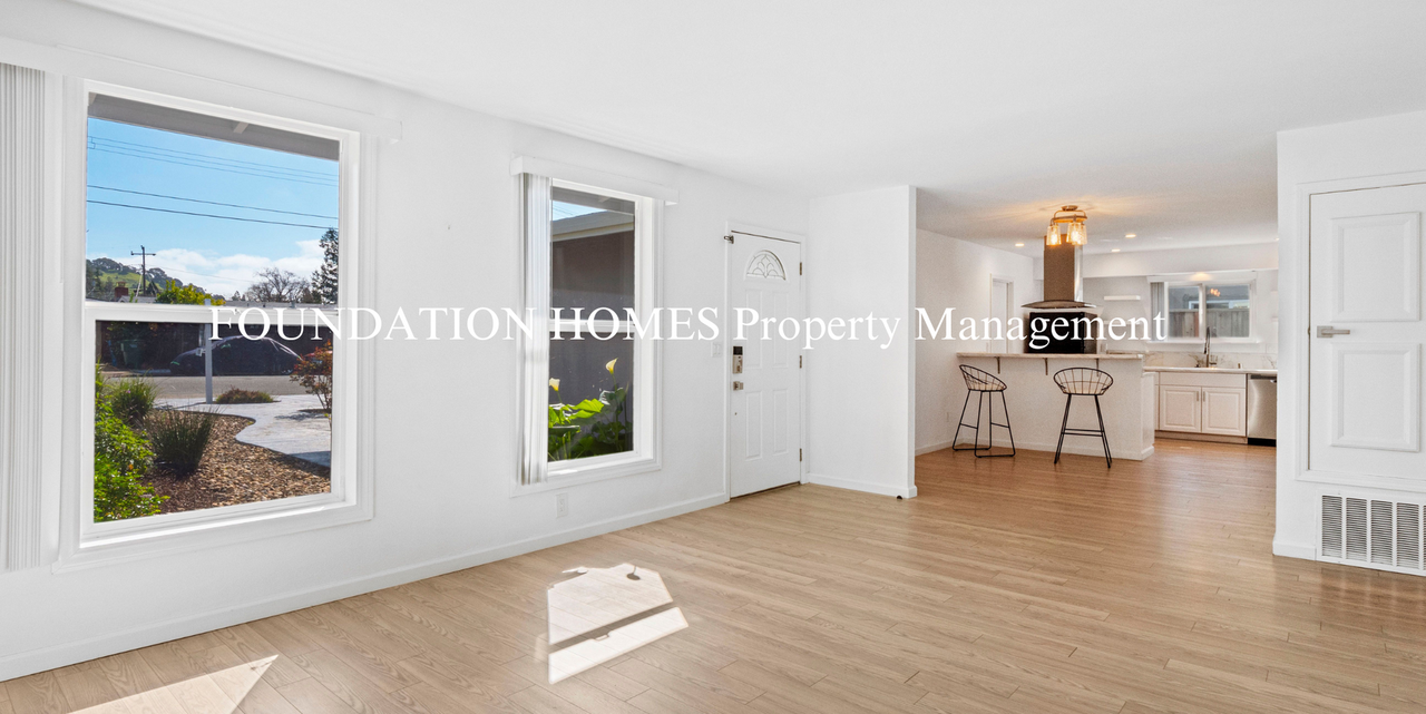 151 Kenwood Ct - Photo 5 of 16