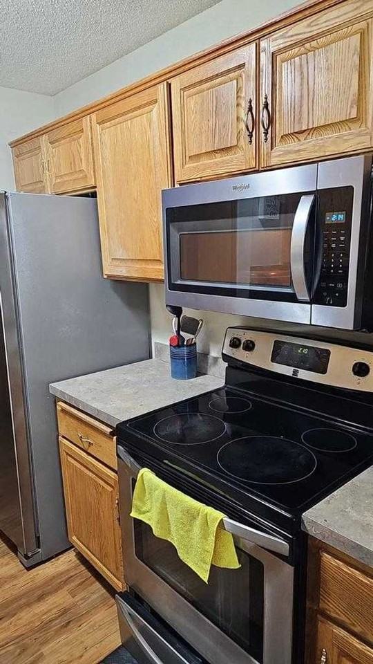 12120 Zealand Ave N - Photo 2 of 29