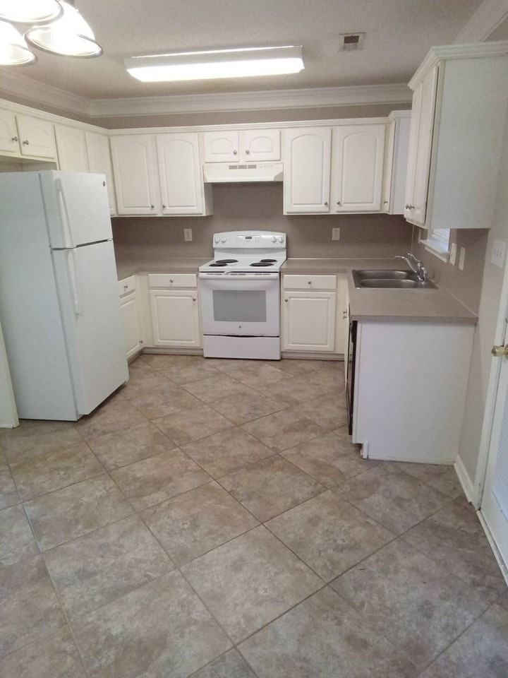 738 Ablow Dr - Photo 7 of 25