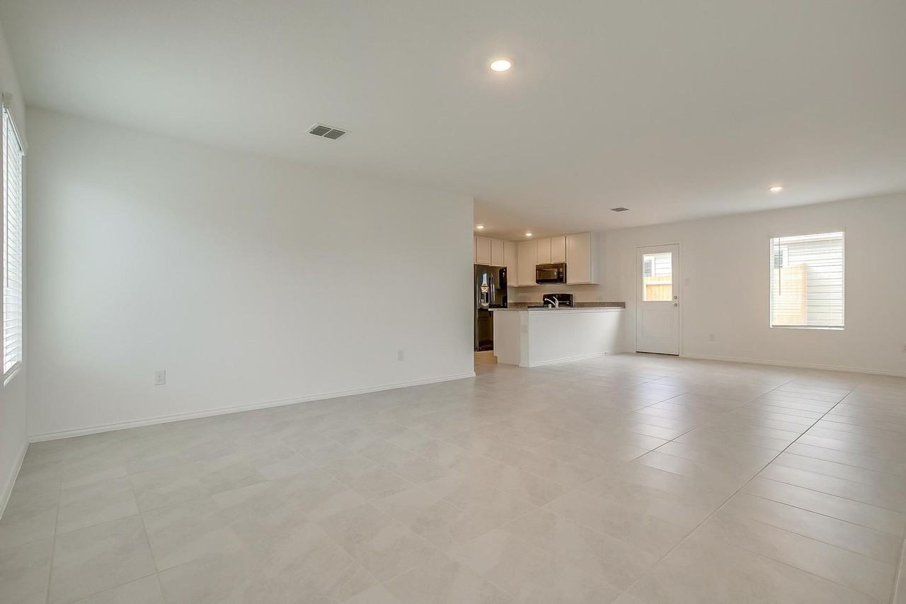 9833 Trusler Rd - Photo 4 of 24