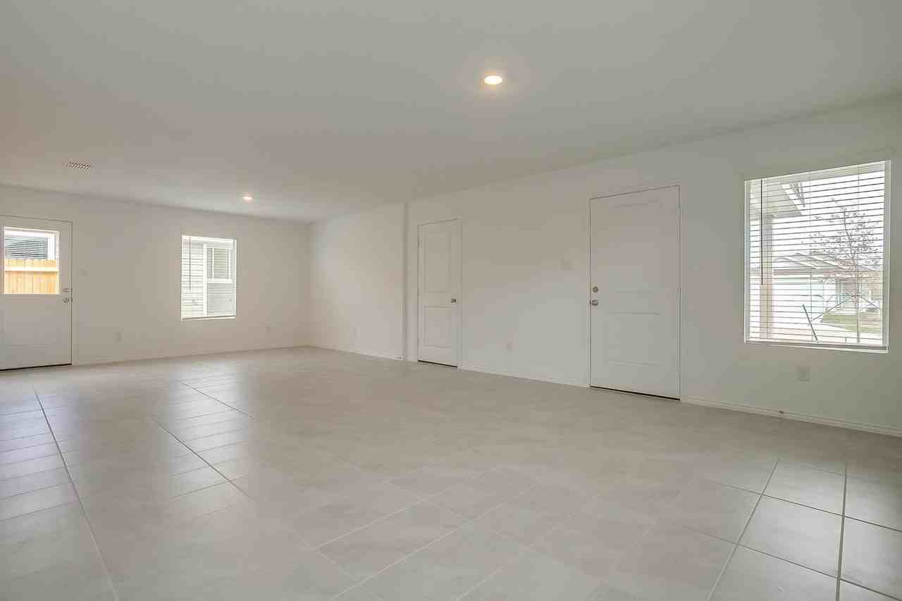 9833 Trusler Rd - Photo 5 of 24