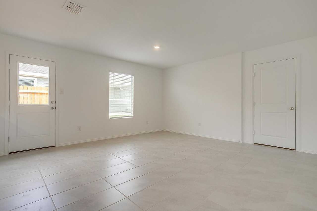 9833 Trusler Rd - Photo 6 of 24