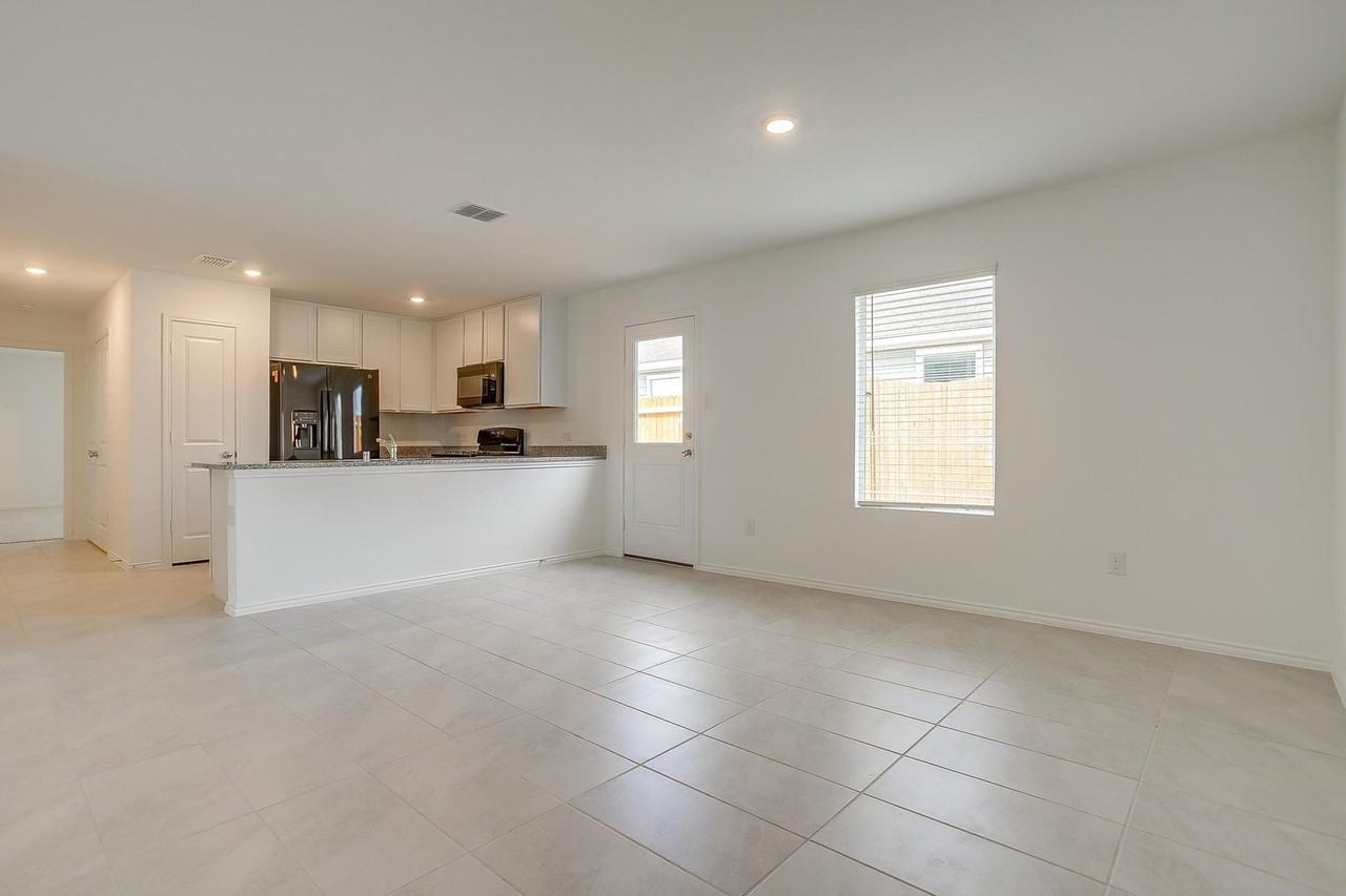 9833 Trusler Rd - Photo 7 of 24