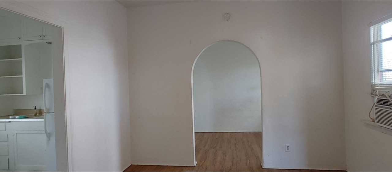 720 7th St - Photo 2 of 11