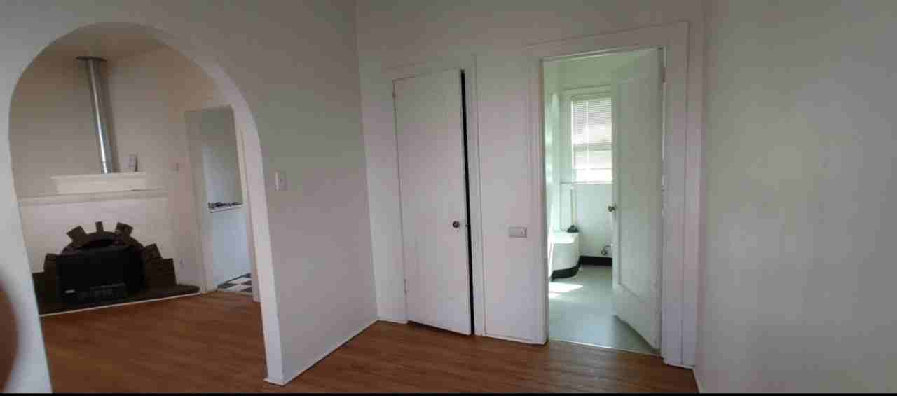 720 7th St - Photo 3 of 11