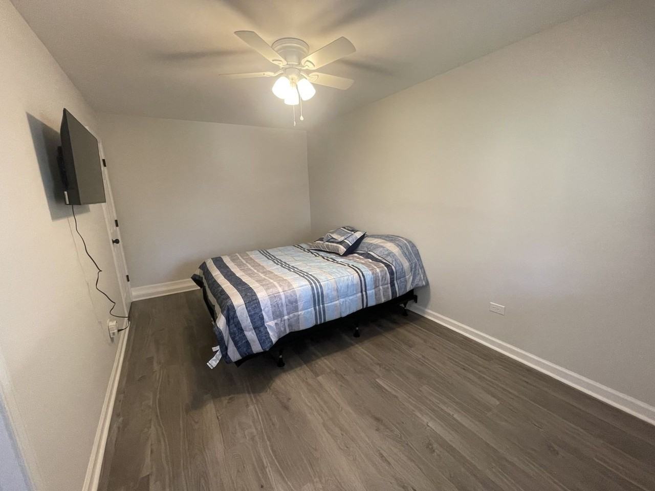 145 Dwight Rd - Photo 7 of 9