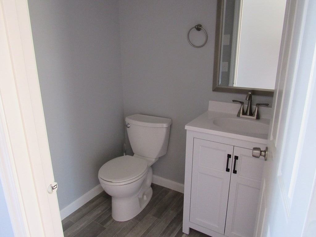2 Strathmore Shine Dr - Photo 3 of 16