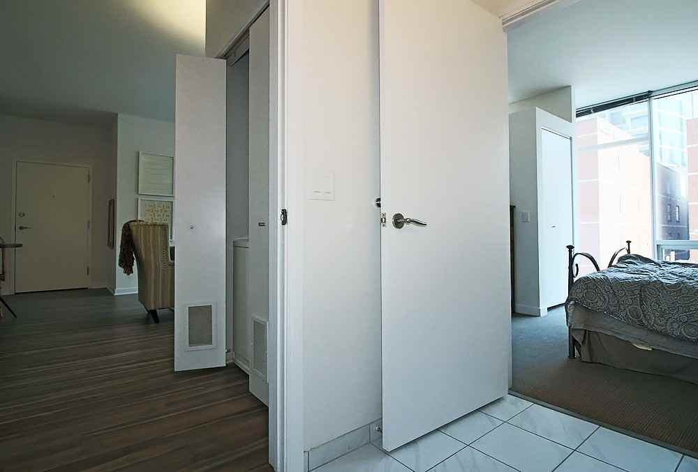 805 N La Salle Dr - Photo 5 of 17