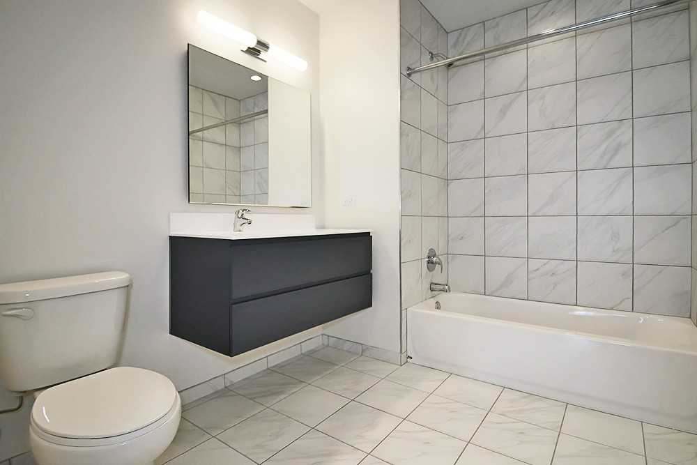 805 N La Salle Dr #1-1 - Photo 5 of 18