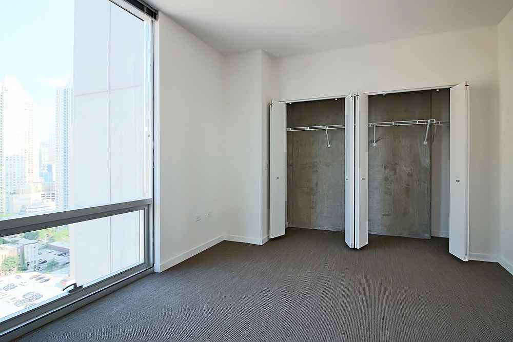 805 N La Salle Dr #1-1 - Photo 7 of 18