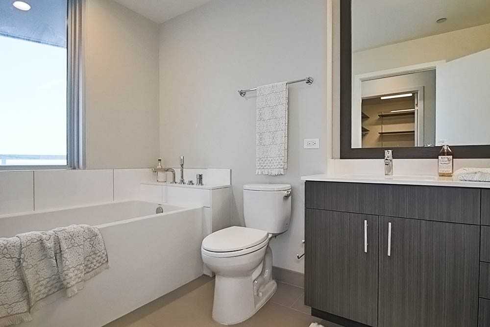 465 N Park Dr #3-3 - Photo 5 of 26