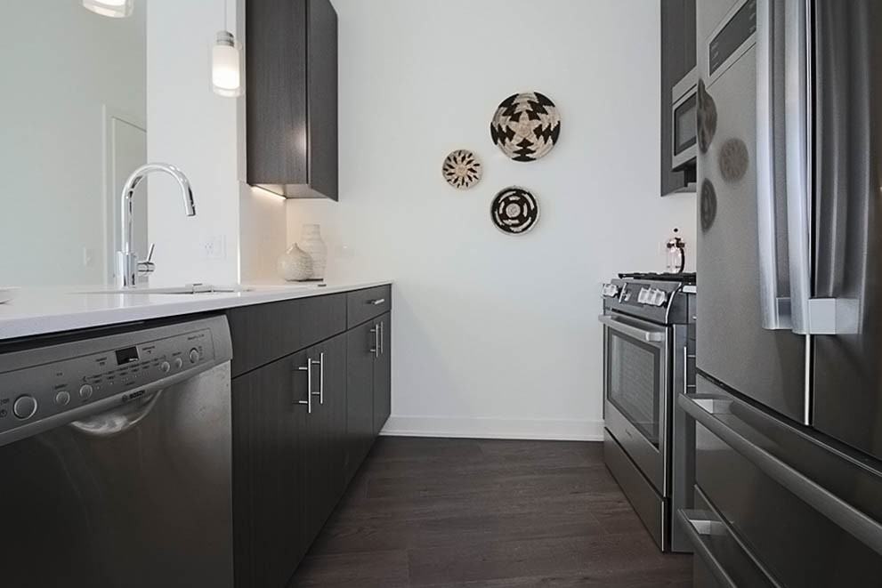 465 N Park Dr - Photo 3 of 22