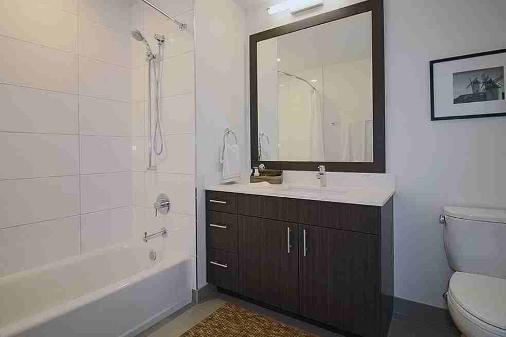 465 N Park Dr - Photo 6 of 22