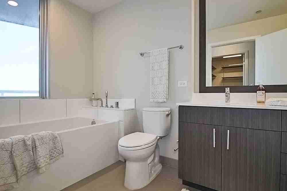 465 N Park Dr #3-3PH - Photo 5 of 26