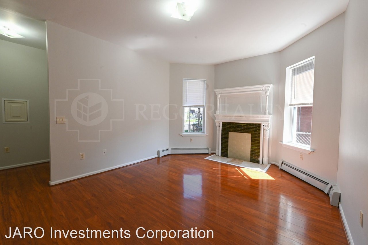 207 Wethersfield Ave - Photo 2 of 15