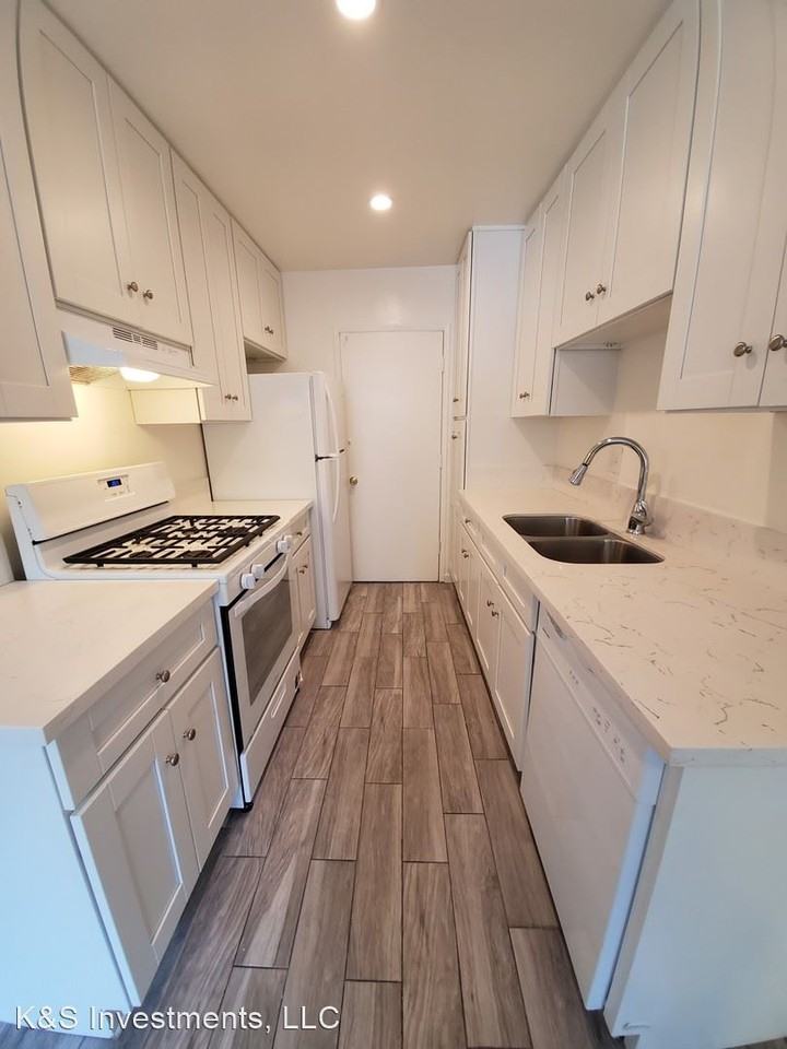 1200 N. Laurel Ave. - Photo 2 of 20