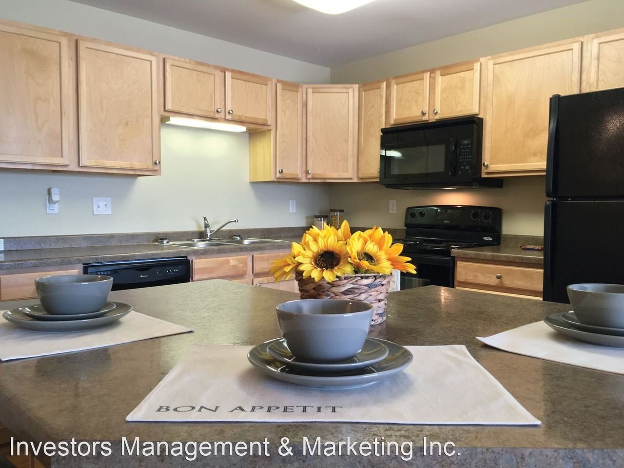 Mcenroe Place V - Photo 2 of 4