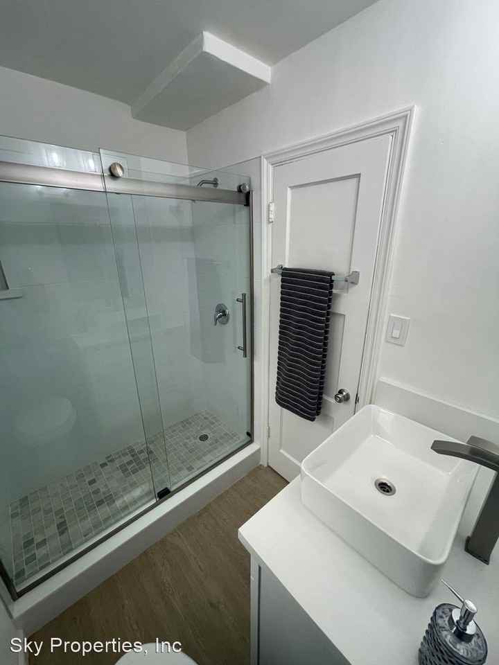 1601 N. Normandie - Photo 2 of 15