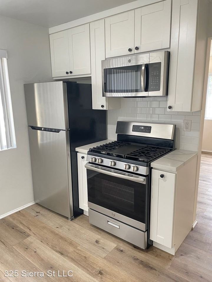 325 Sierra St - Photo 2 of 16