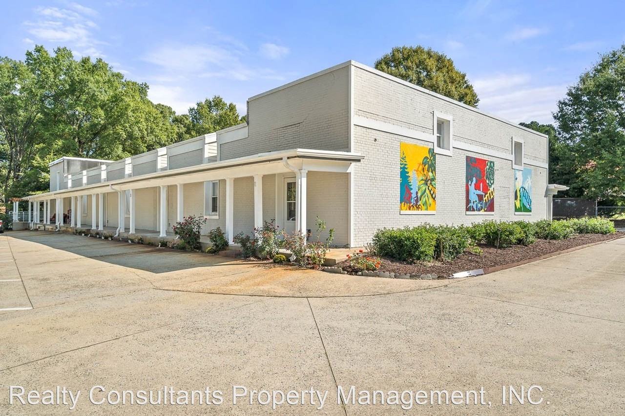 MUST SEE! 604 E Iredell Ave Mooresville, NC - Photo 2 of 12