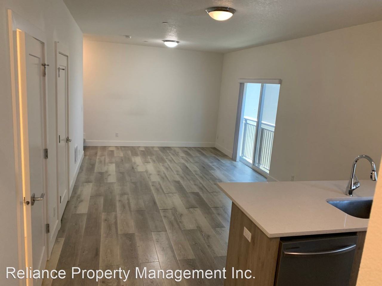 420 NE Simpson St. - Photo 3 of 23