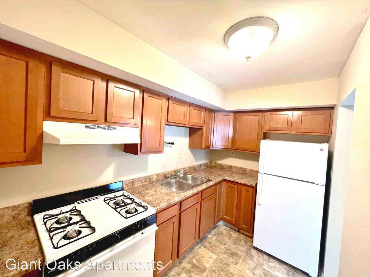 Giant Oaks Apartments - Photo 3 of 4