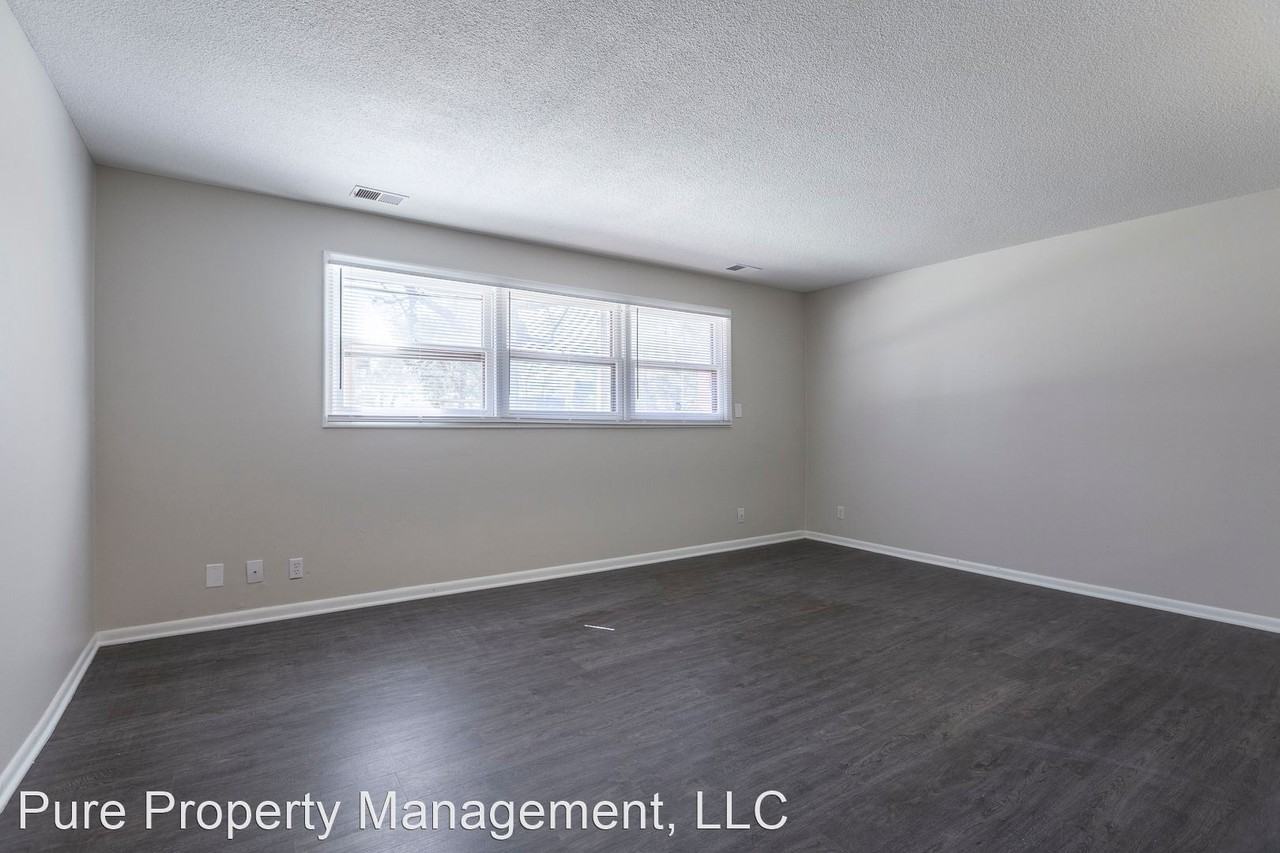 Oak Ridge Apartments in Millard - Photo 3 of 45