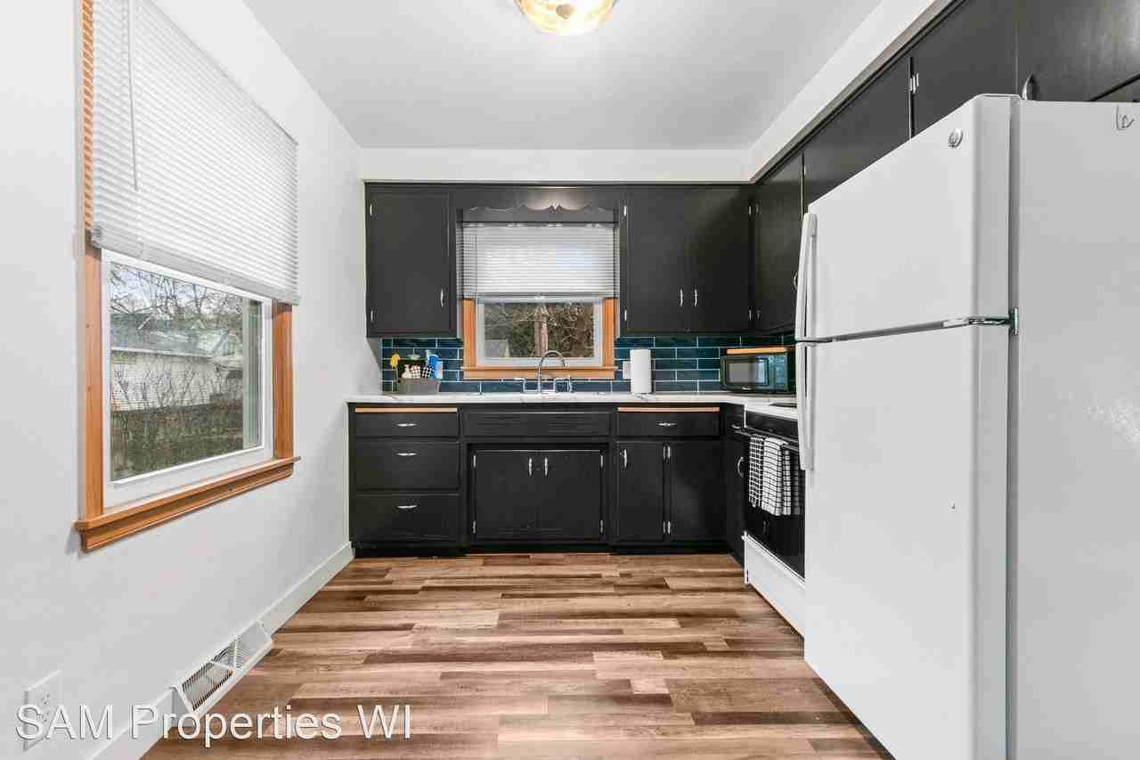 1000 Hickory Hill Dr - Photo 2 of 20