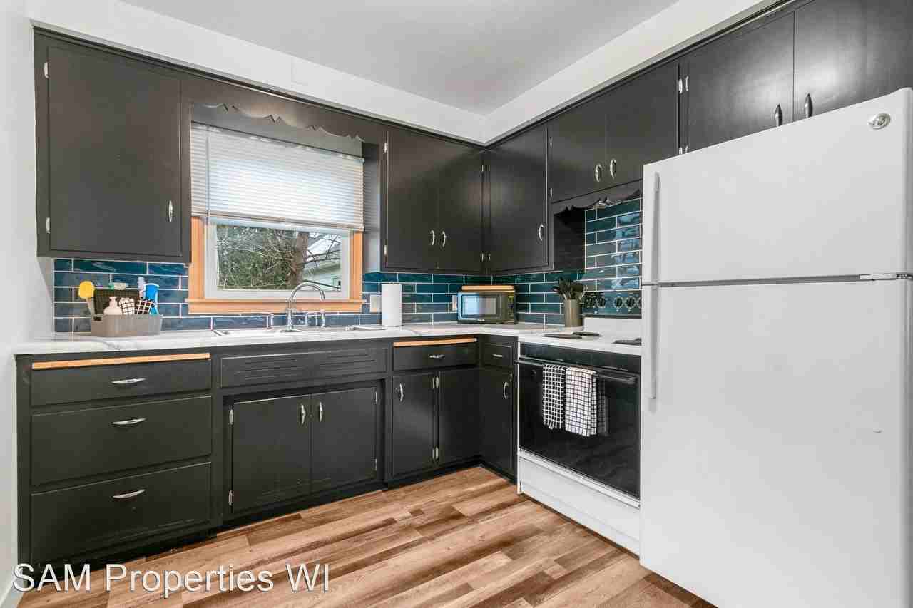 1000 Hickory Hill Dr - Photo 3 of 20