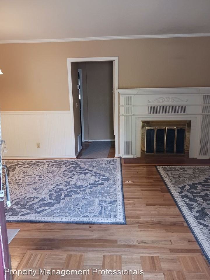 1316 Nw Lawnridge Ave - Photo 3 of 17