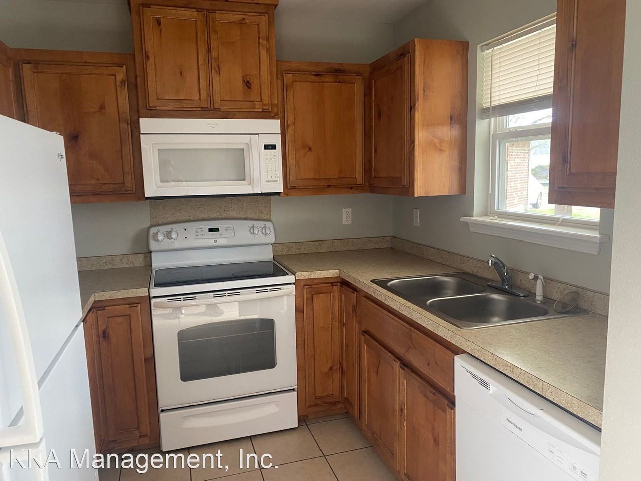 111 and 113 S Cherokee Ave - Photo 3 of 18