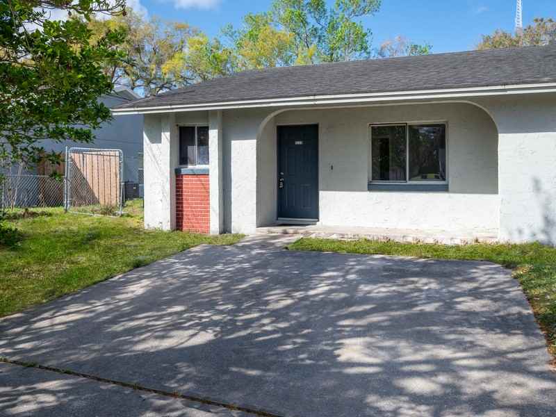 5228 4th St - Photo 2 of 24