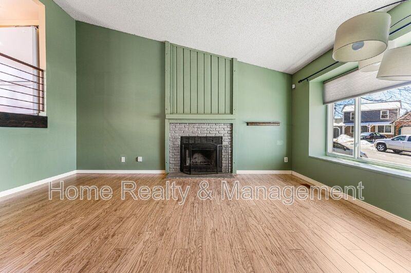 18976 E Mercer Dr - Photo 5 of 28