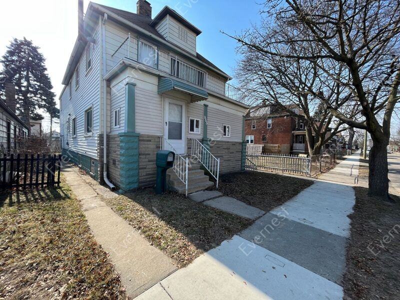 955 Coolidge Hwy Lowr - Photo 2 of 27