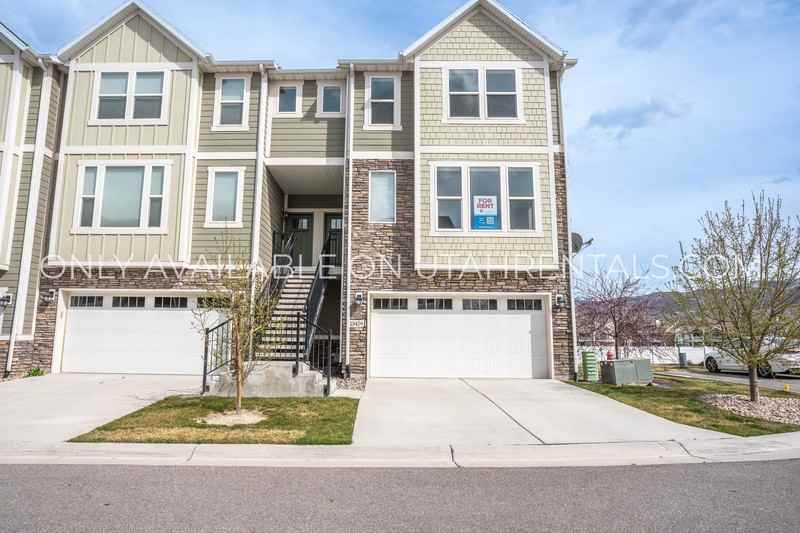 13429 S Silver Rock Ln - Photo 2 of 33