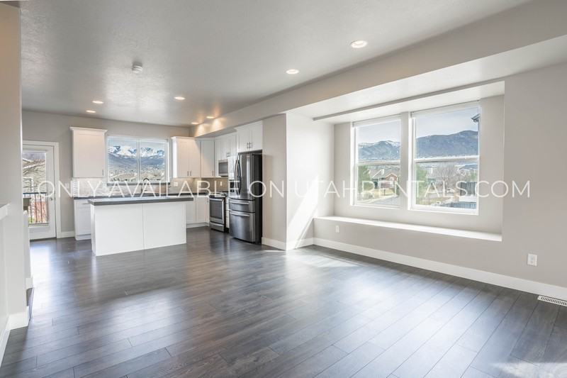 13429 S Silver Rock Ln - Photo 6 of 33