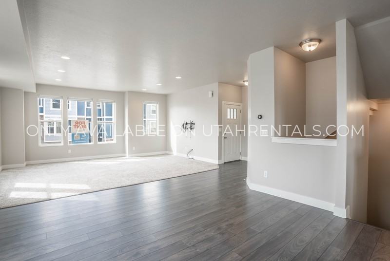 13429 S Silver Rock Ln - Photo 7 of 33