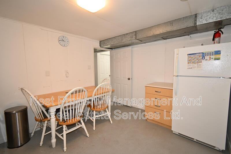 236 Nicholson St S #B - Photo 3 of 15