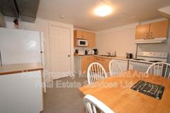 236 Nicholson St S #B - Photo 1 of 1