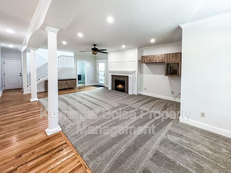 2191 N Trail Creek Ln - Photo 3 of 22