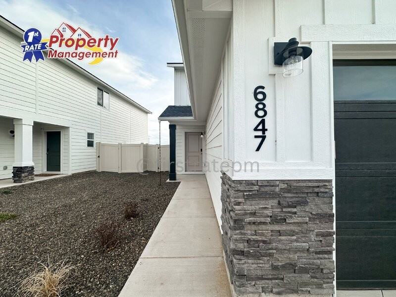 6847 W Plateau Creek Dr - Photo 3 of 38