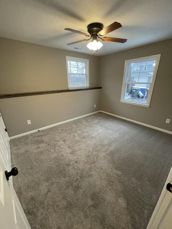 934 Illinois St - Photo 3 of 7