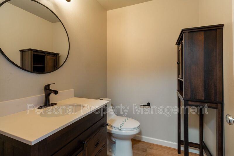 111 Nw 150th St - Photo 3 of 22