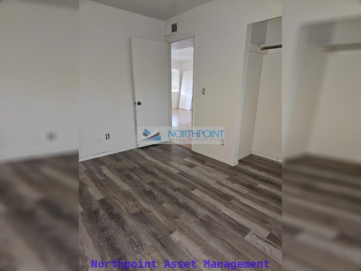 10213 N 15Th Ave - Photo 3 of 12