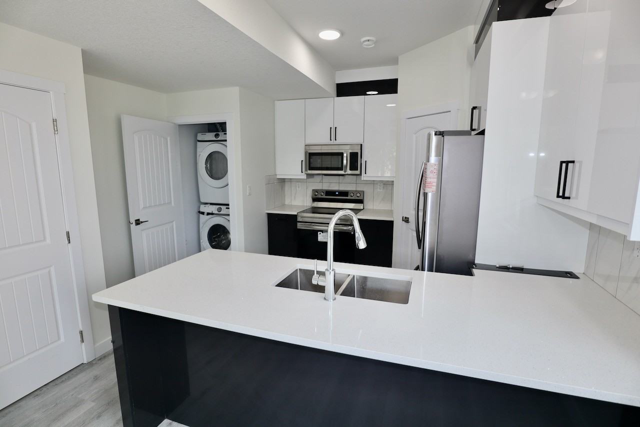 11113 82 St Nw Uppr - Photo 6 of 13
