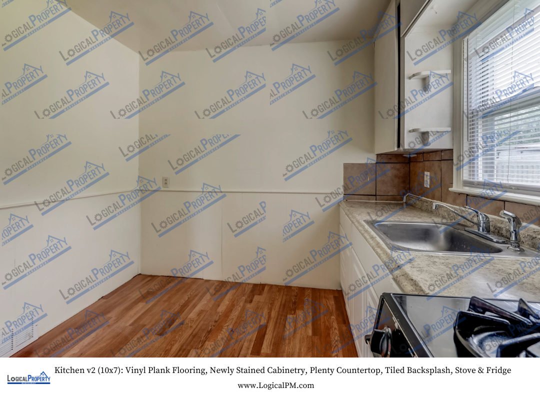 29433 Birchwood St - Photo 3 of 12