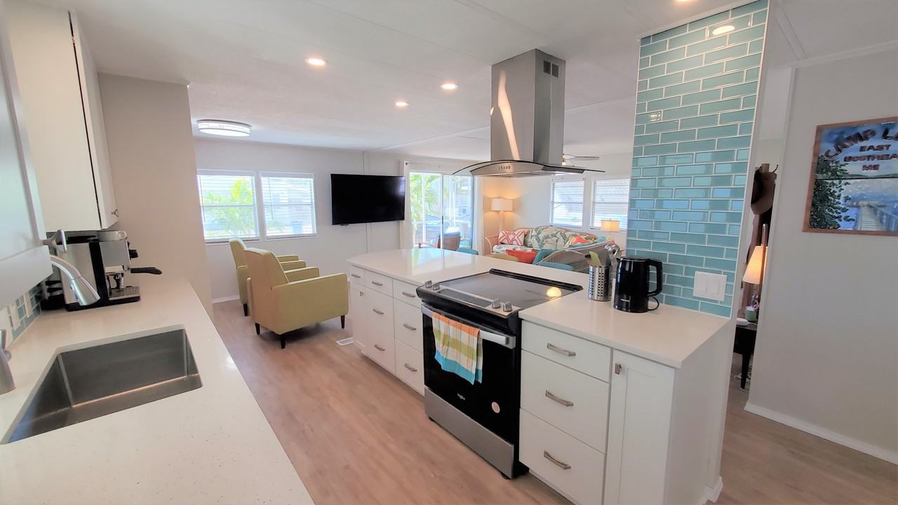 712 Carefree - Photo 4 of 27