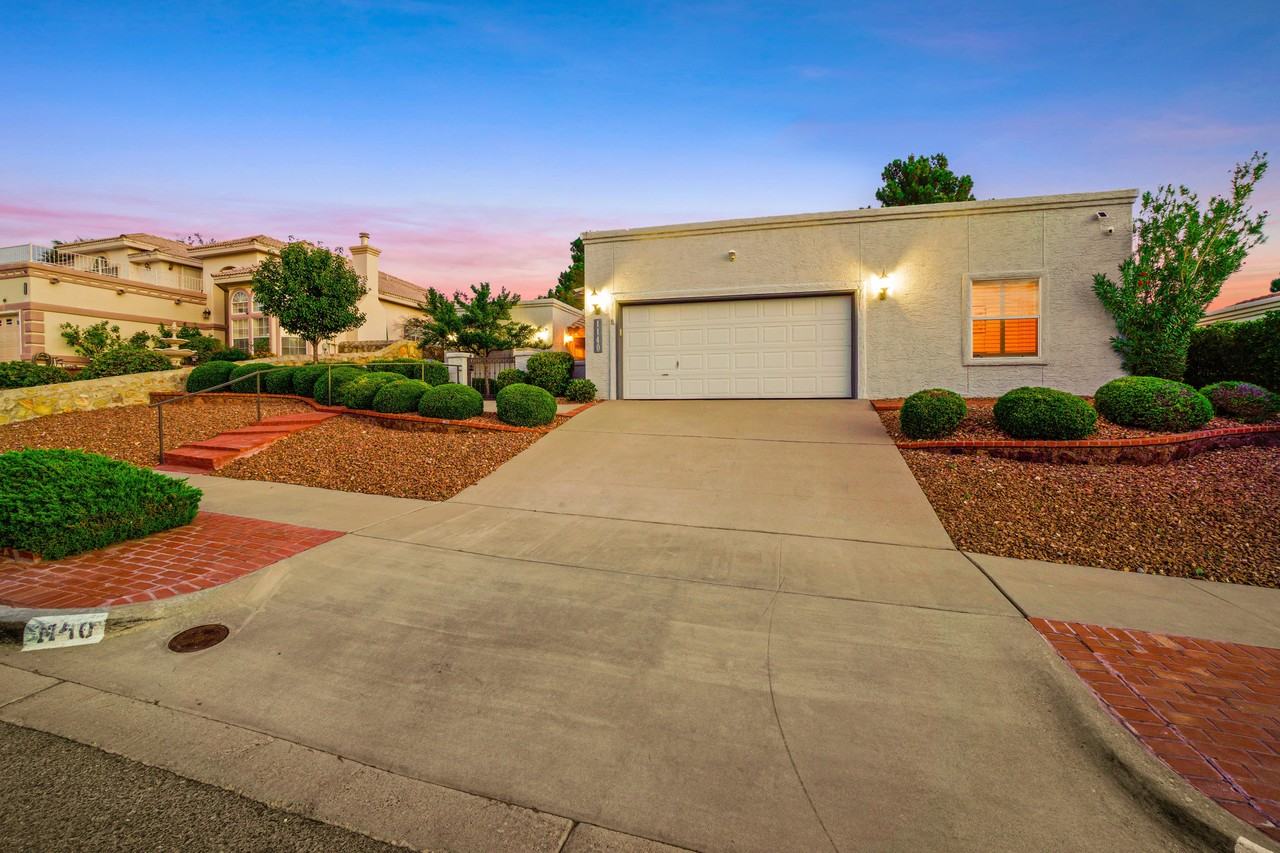 1140 Eagle Ridge Dr #NA - Photo 4 of 36