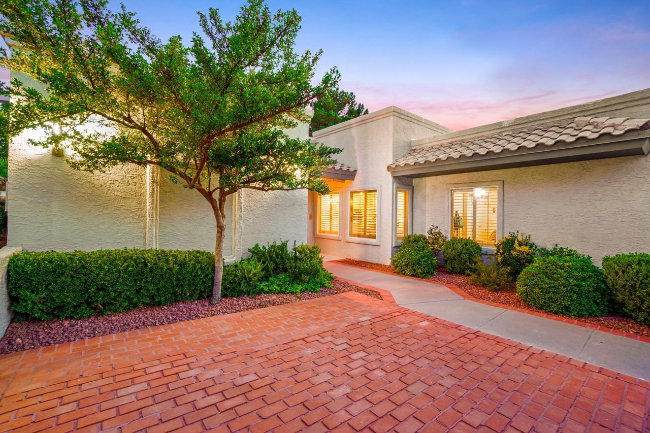 1140 Eagle Ridge Dr #NA - Photo 5 of 36